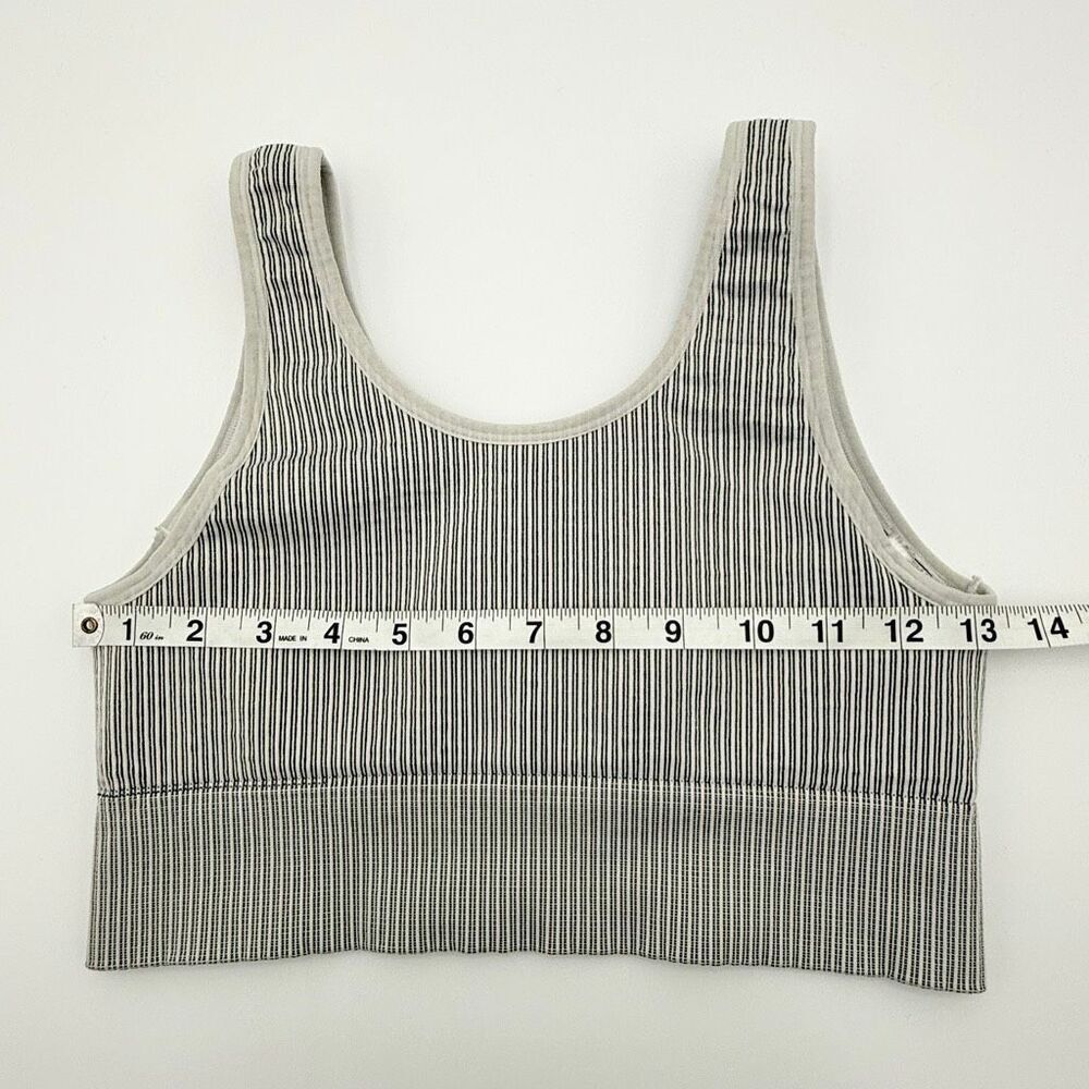 Size 3/4 Good American Seamless Ribbed Scoop Neck Sports Bra, Black and White No - Picture 12 of 14